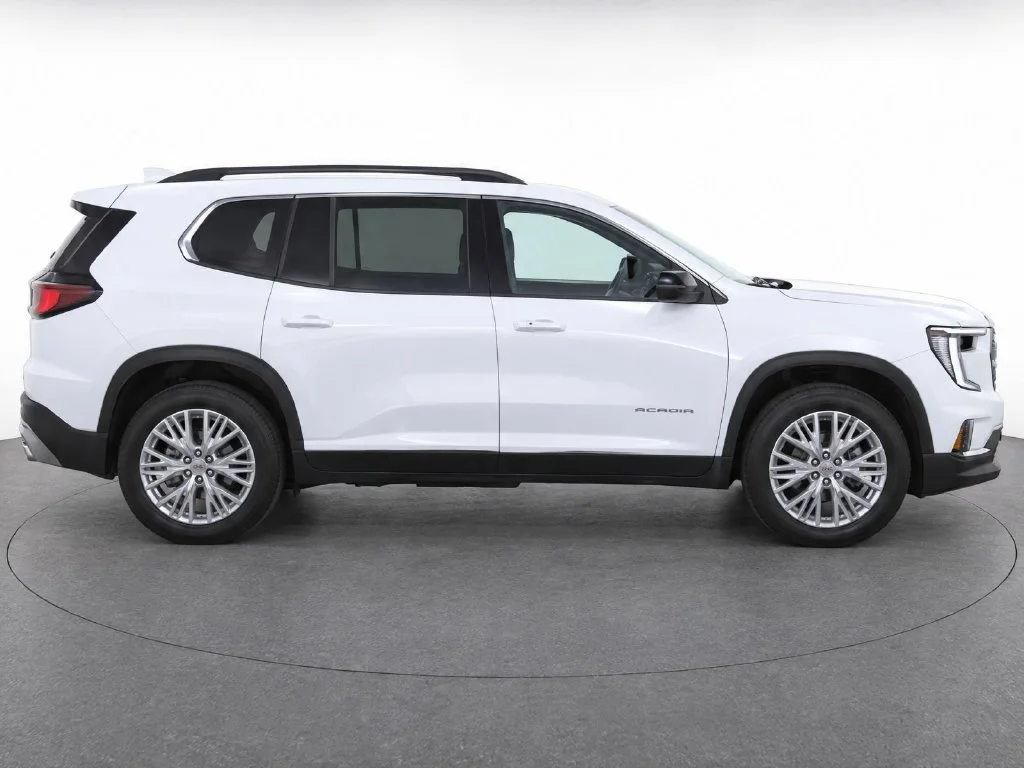 Used 2026 White GMC Elevation image 8