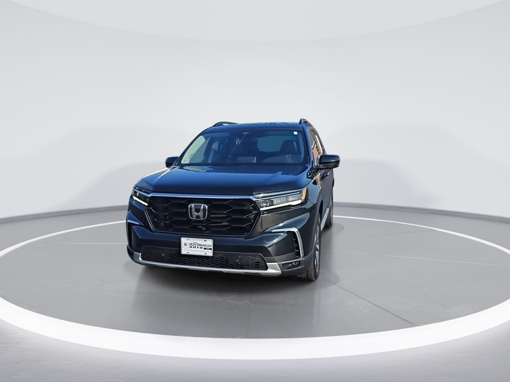 Used 2024 Black Honda Touring image 4