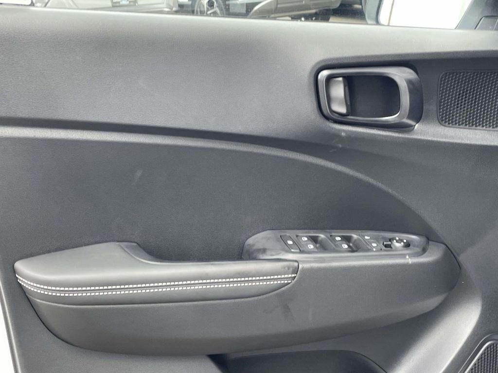 New 2026 White Hyundai SEL image 13