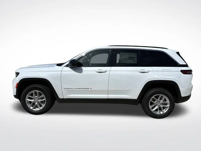 New 2026 White Jeep Laredo X image 5