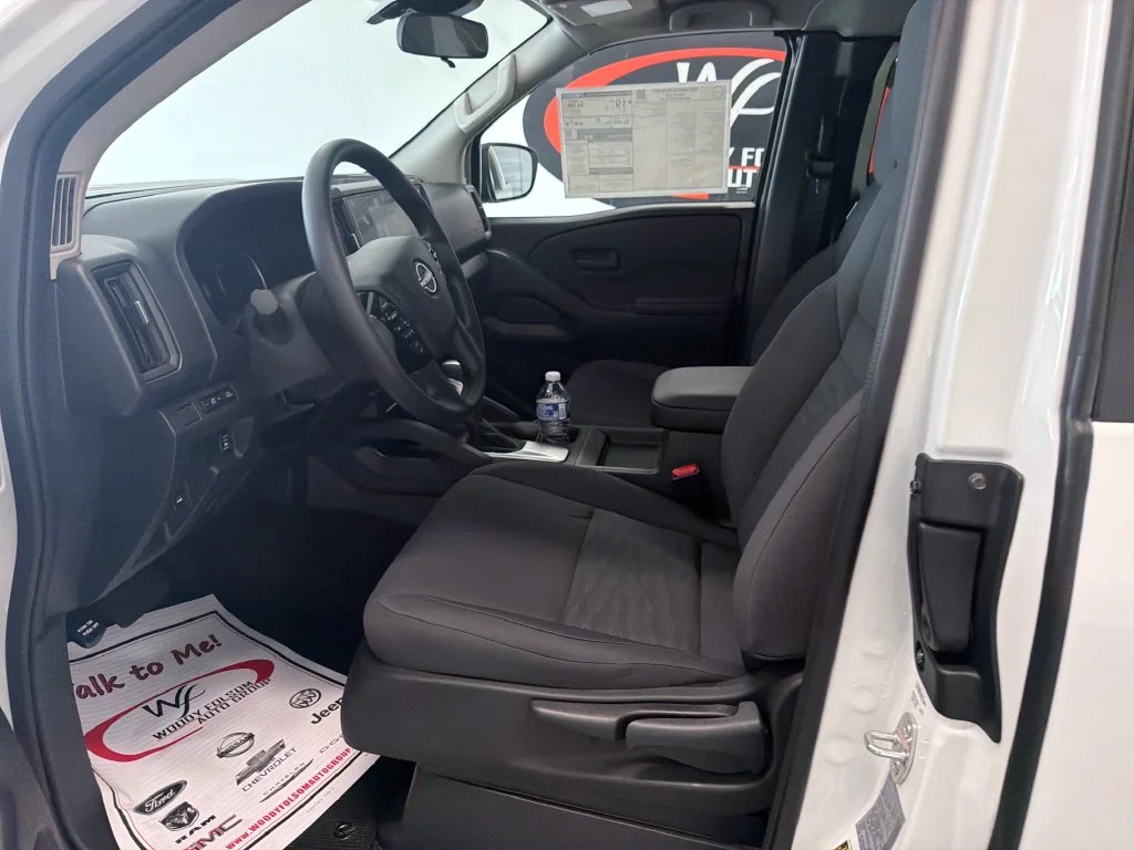 New 2027 Glacier White Nissan King Cab® S image 9
