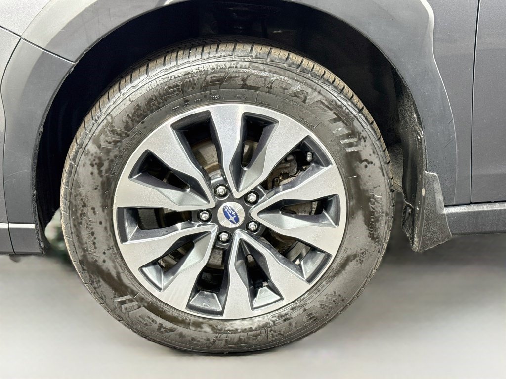 Used 2023 Magnetite Gray Metallic Subaru Limited image 34
