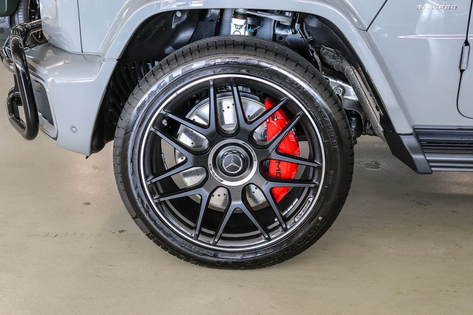 New 2027 MANUFAKTUR Arabian Grey Non- Metallic Mercedes-Benz AMG® G 63 image 9