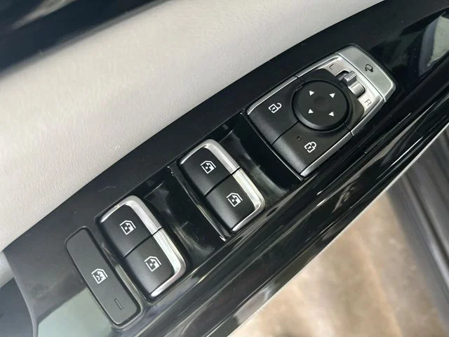 Certified Used 2024 Panthera Metal Kia SX Prestige image 17