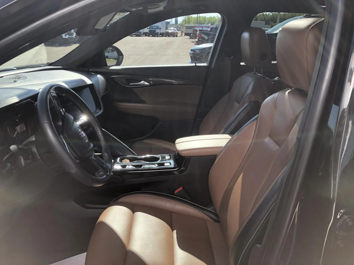 Used 2021 Black Buick AWD 4dr Essence image 12