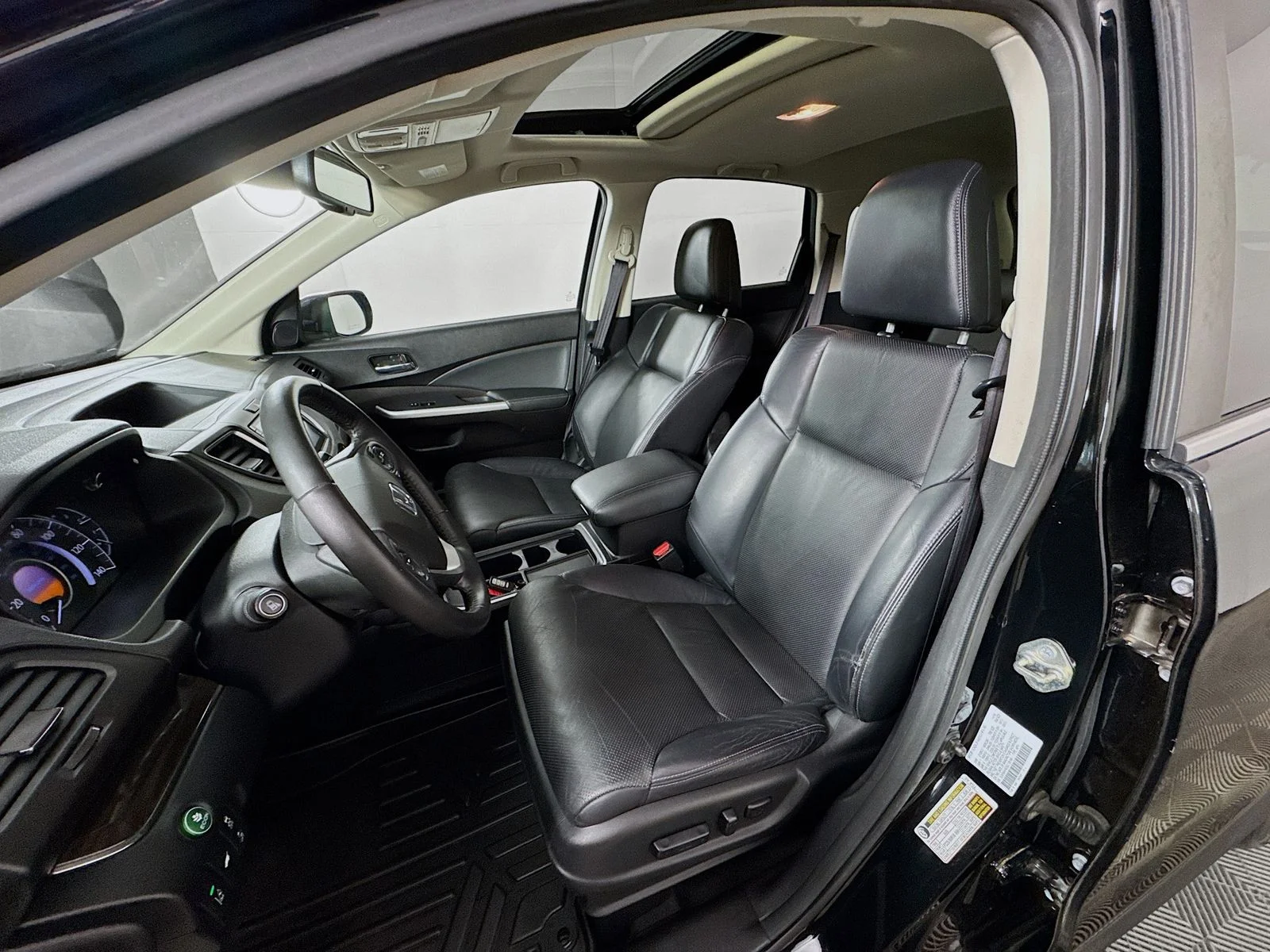 Used 2016 Black Honda Touring image 13
