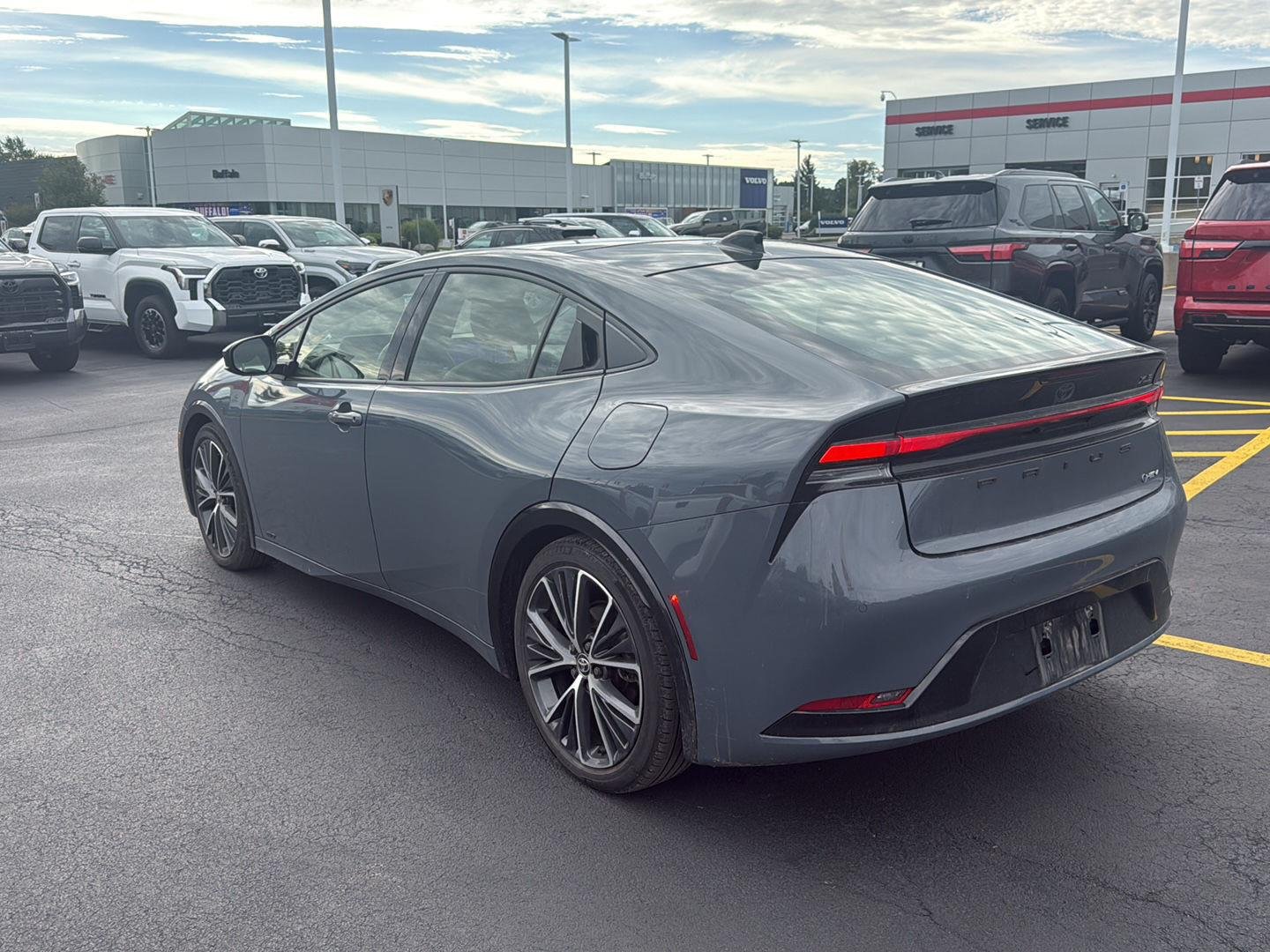 Used 2023 Guardian Gray Toyota XLE image 5