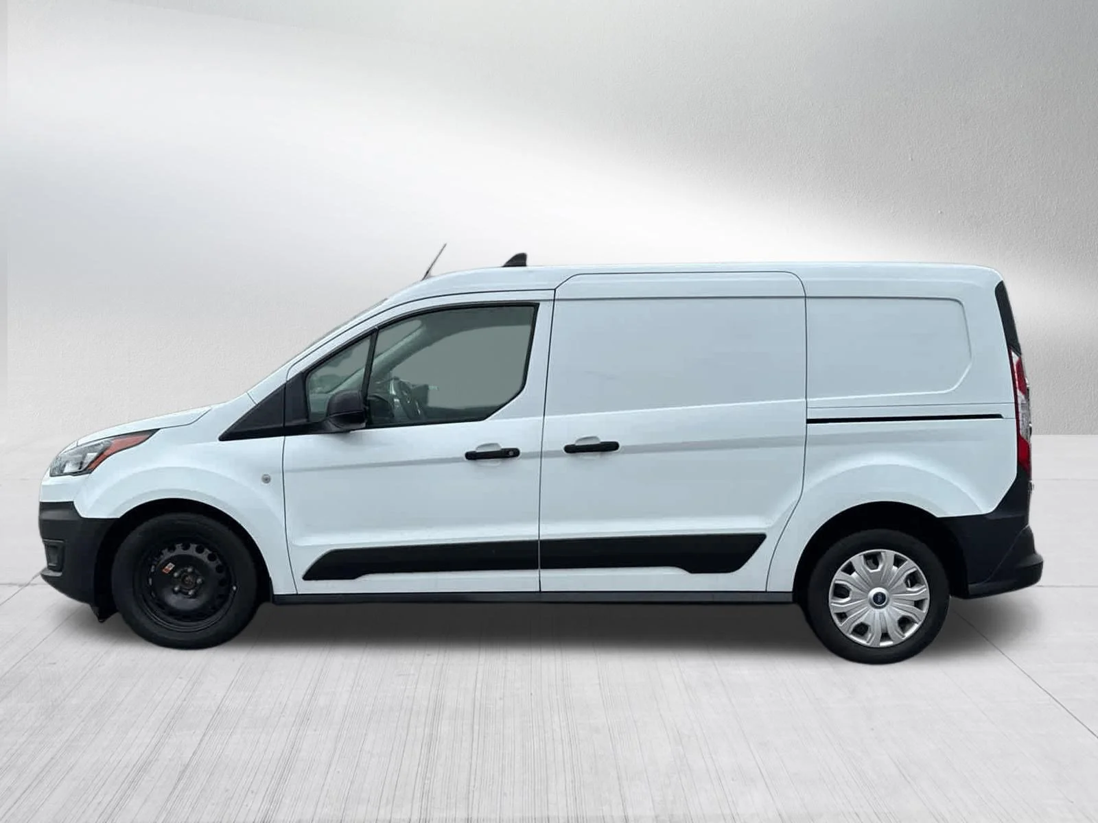 Used 2022 Frozen White Ford XL image 4