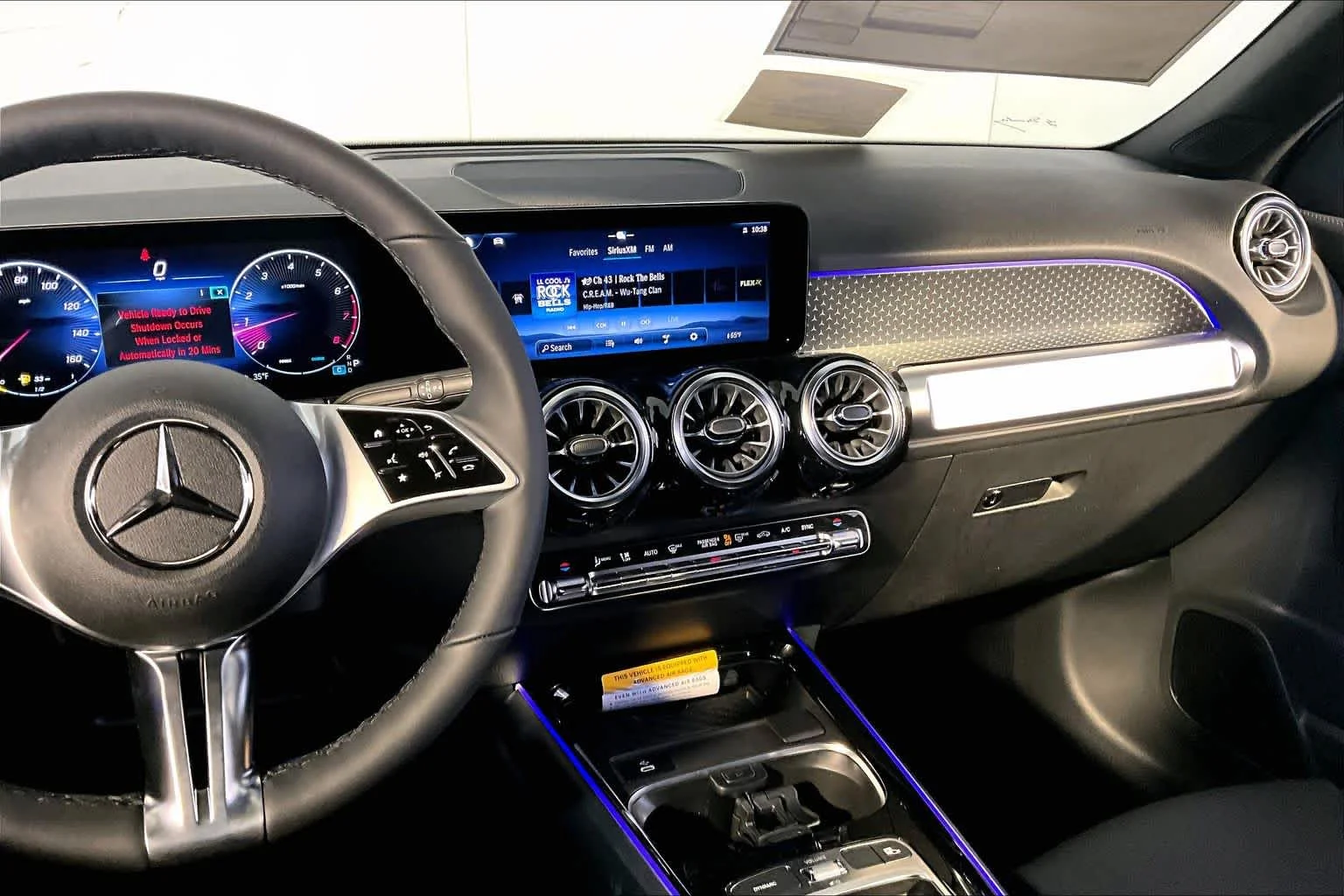 New 2026 Polar White Mercedes-Benz GLB 250 image 8