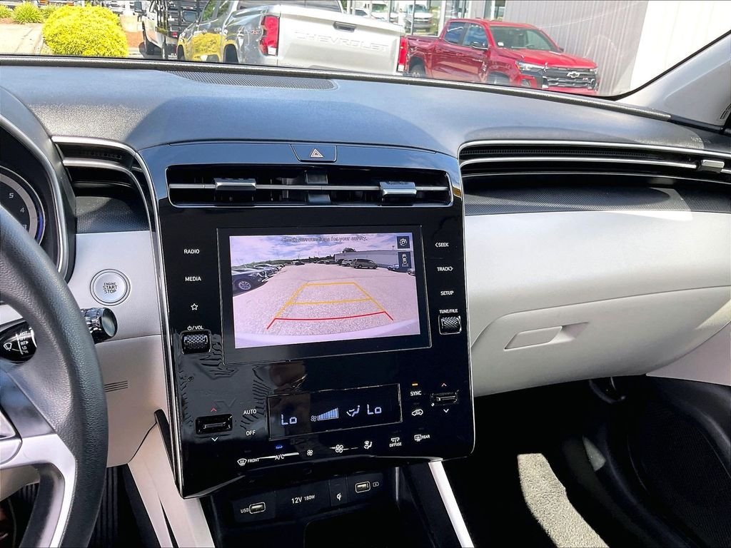 Used 2024 Silver Hyundai SEL image 19