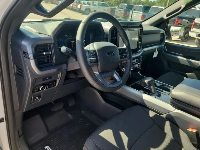 New 2026 Oxford White Ford XLT image 19