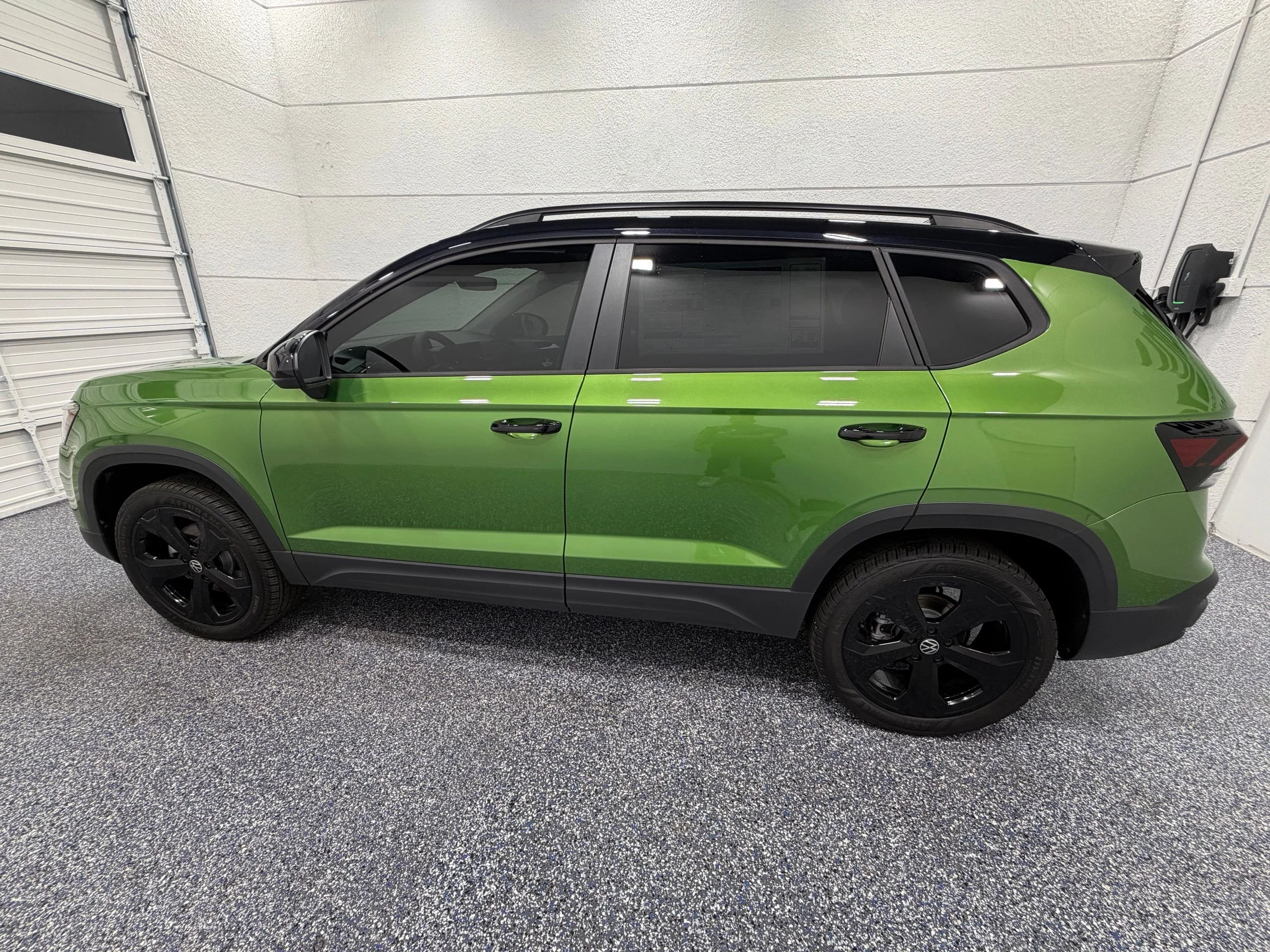New 2026 Green Volkswagen 1.5T SE Black image 3