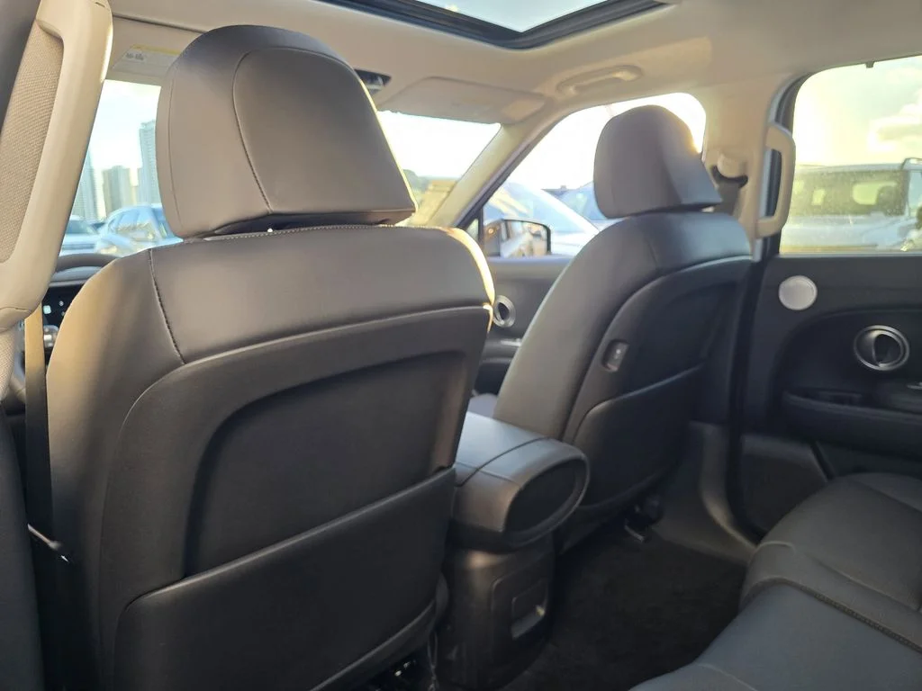 New 2026 Gray Hyundai Blue SEL Premium image 11