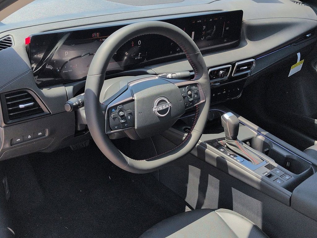 New 2026 Aspen White TriCoat / Super Black Two-tone Nissan SR image 5