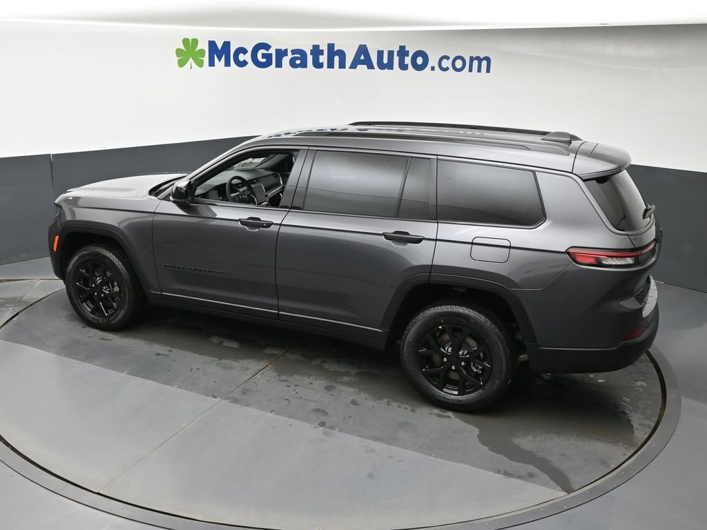 New 2026 Baltic Gray Metallic Clear-Coat Exterior Paint Jeep Altitude image 27