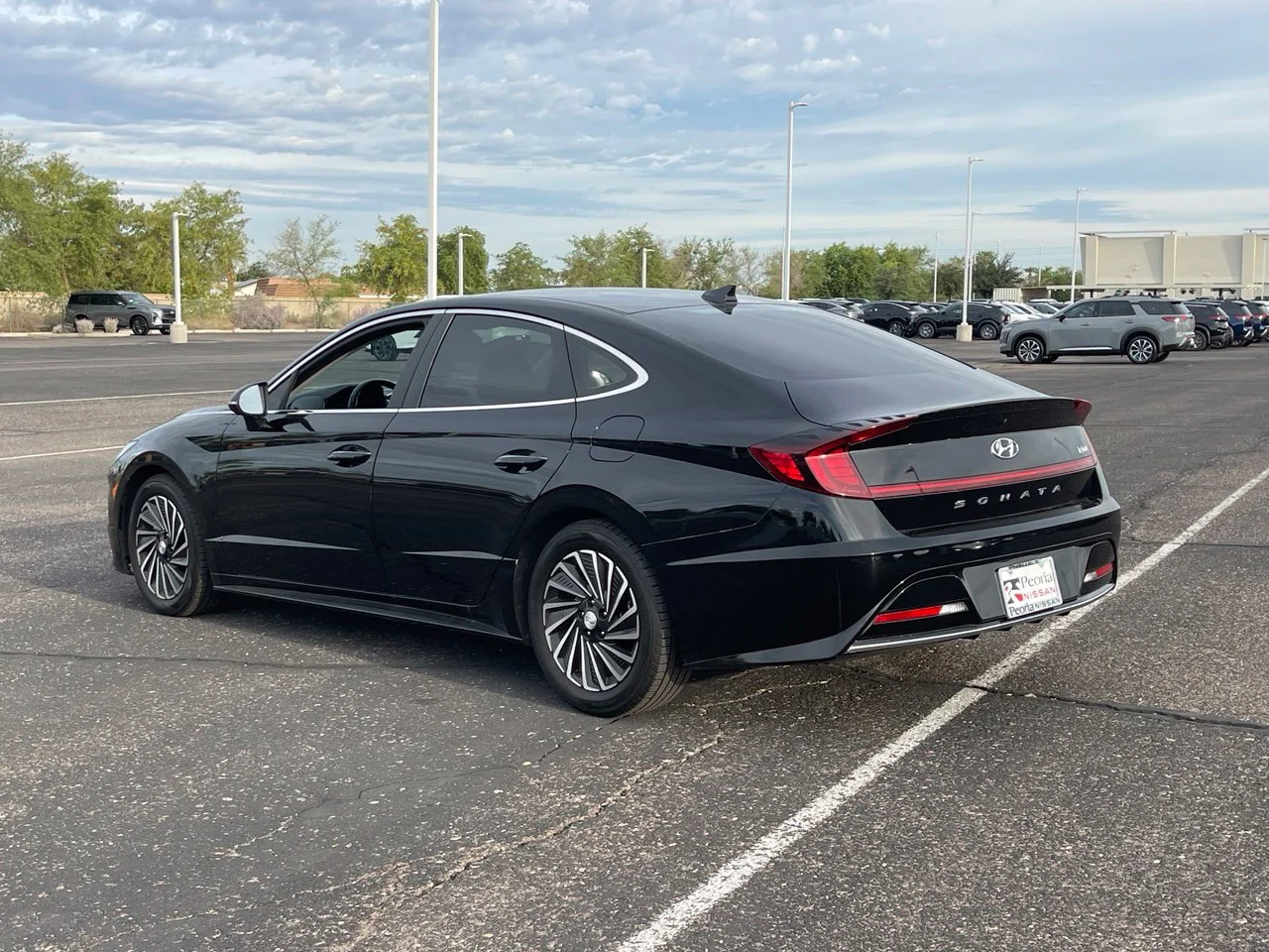 Used 2023 Onyx Black Hyundai SEL image 3