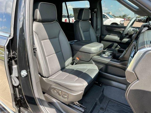 Used 2025 Onyx Black GMC Elevation image 26