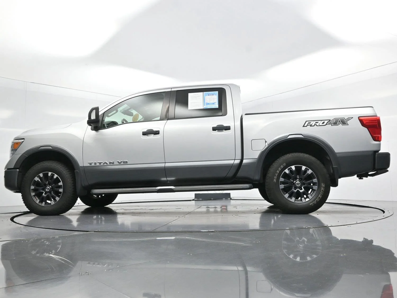 Used 2018 Brilliant Silver Nissan PRO-4X image 51