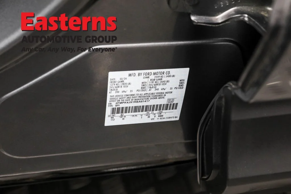 Used 2024 Gray Ford SEL image 33