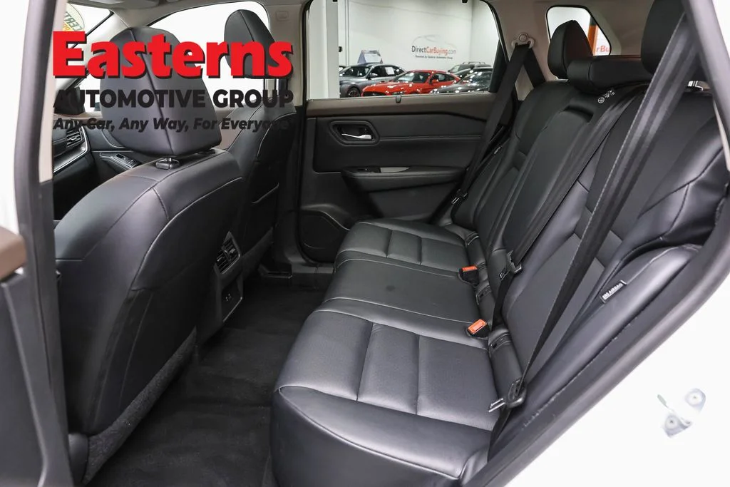 Used 2023 White Nissan SV image 21