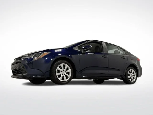 Used 2024  Toyota LE image 5