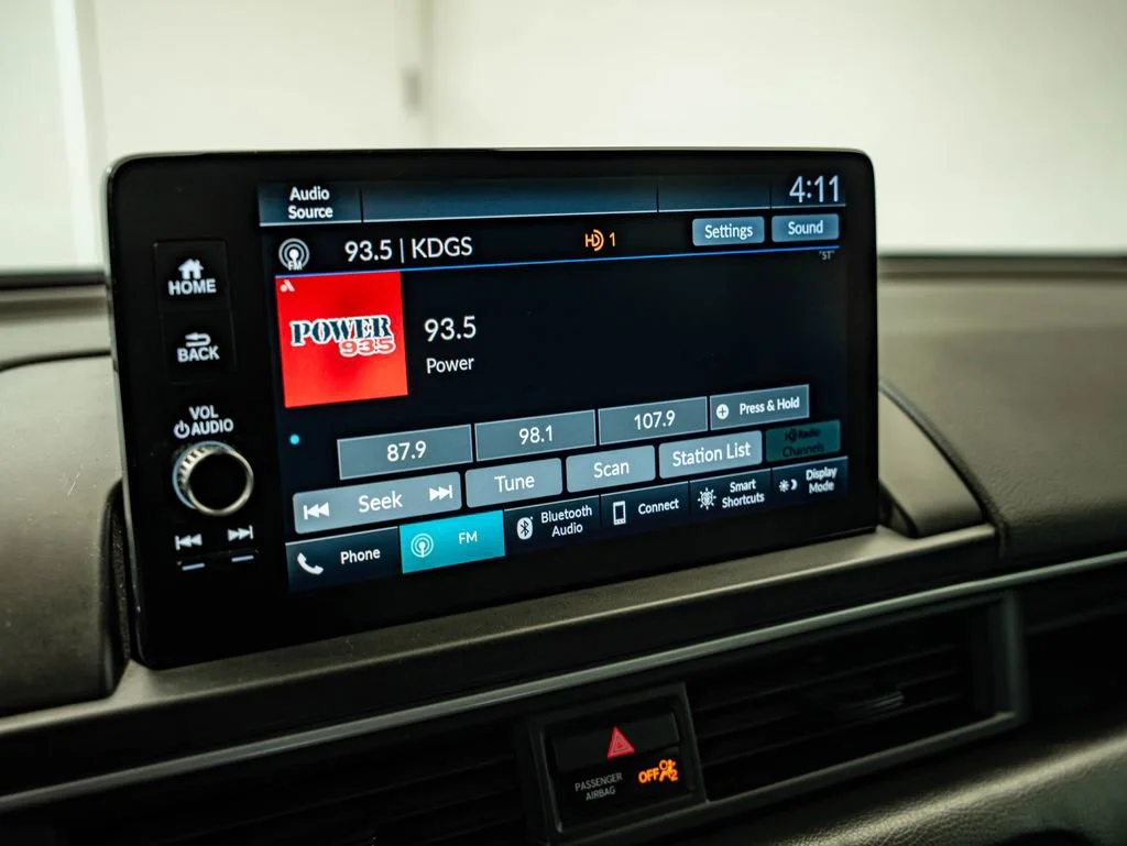 Used 2025 Radiant Red Metallic Ii Honda EX-L image 23