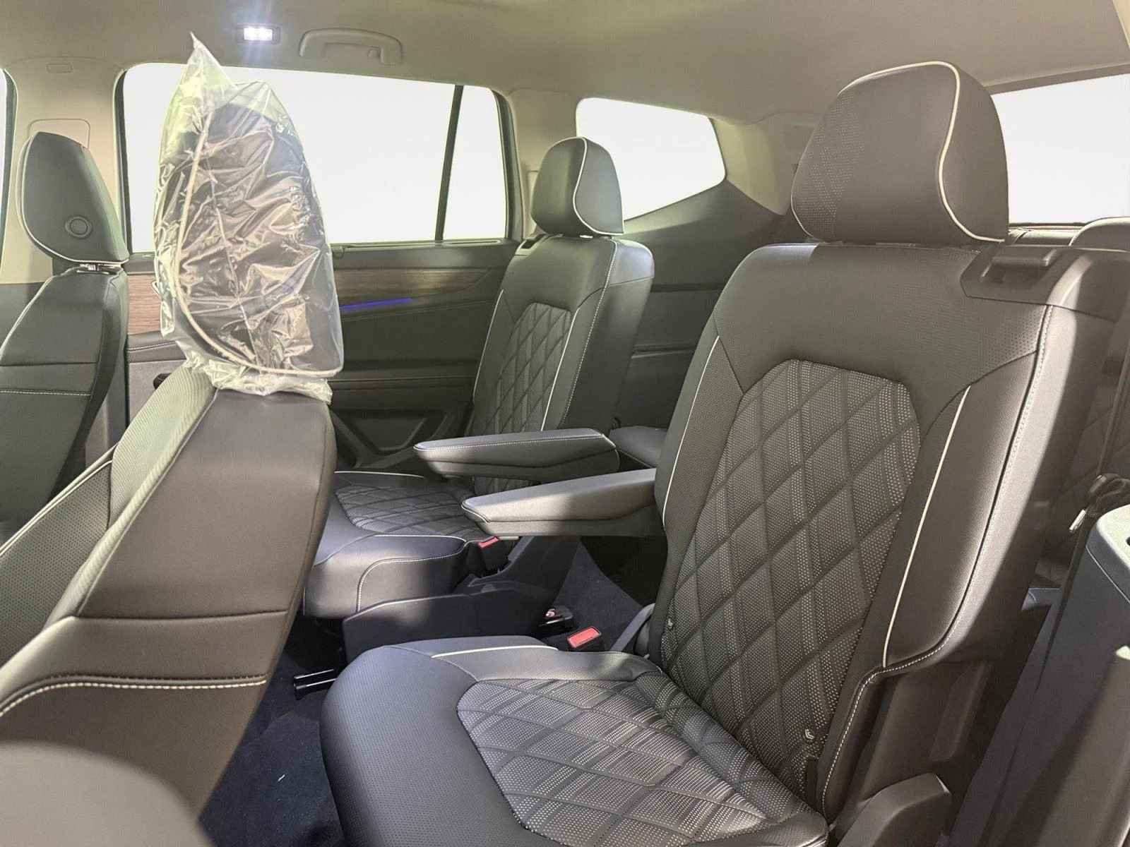 New 2026 Silver Mist Metallic Volkswagen 2.0T SEL Premium R-Line image 9