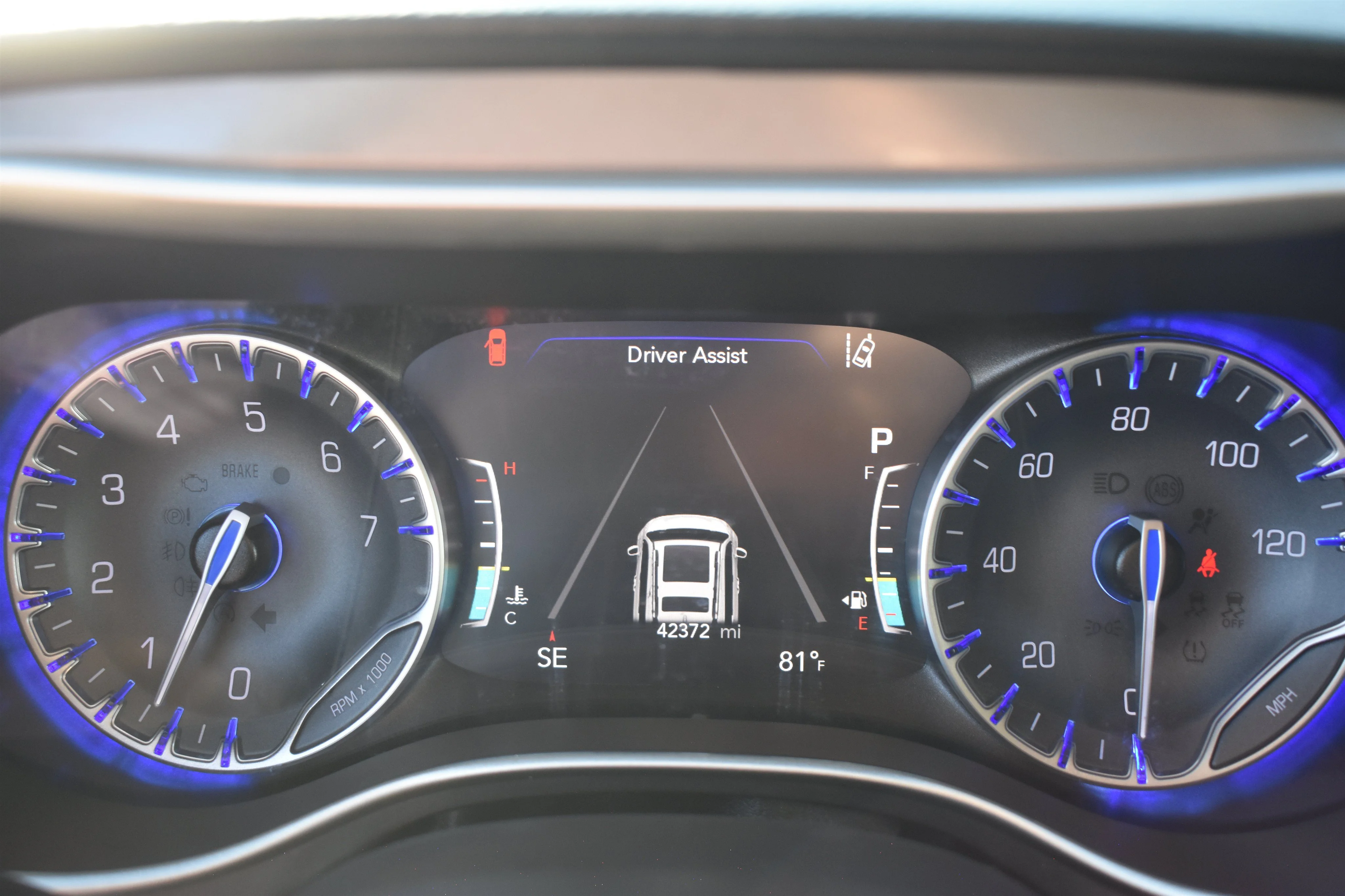 Used 2023 Brilliant Black Crystal Pearlcoat Chrysler Touring L image 23