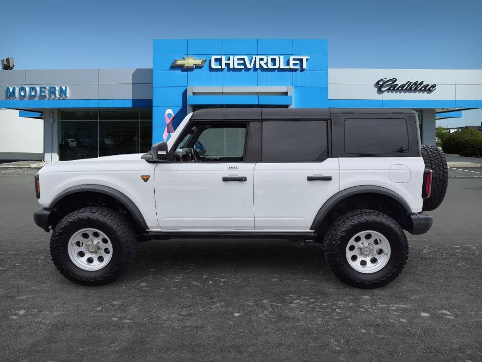 Used 2023 White Ford Badlands image 2