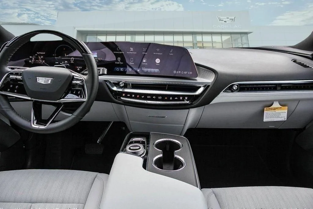 2026 Cadillac LYRIQ Signature Sport - Photo 13