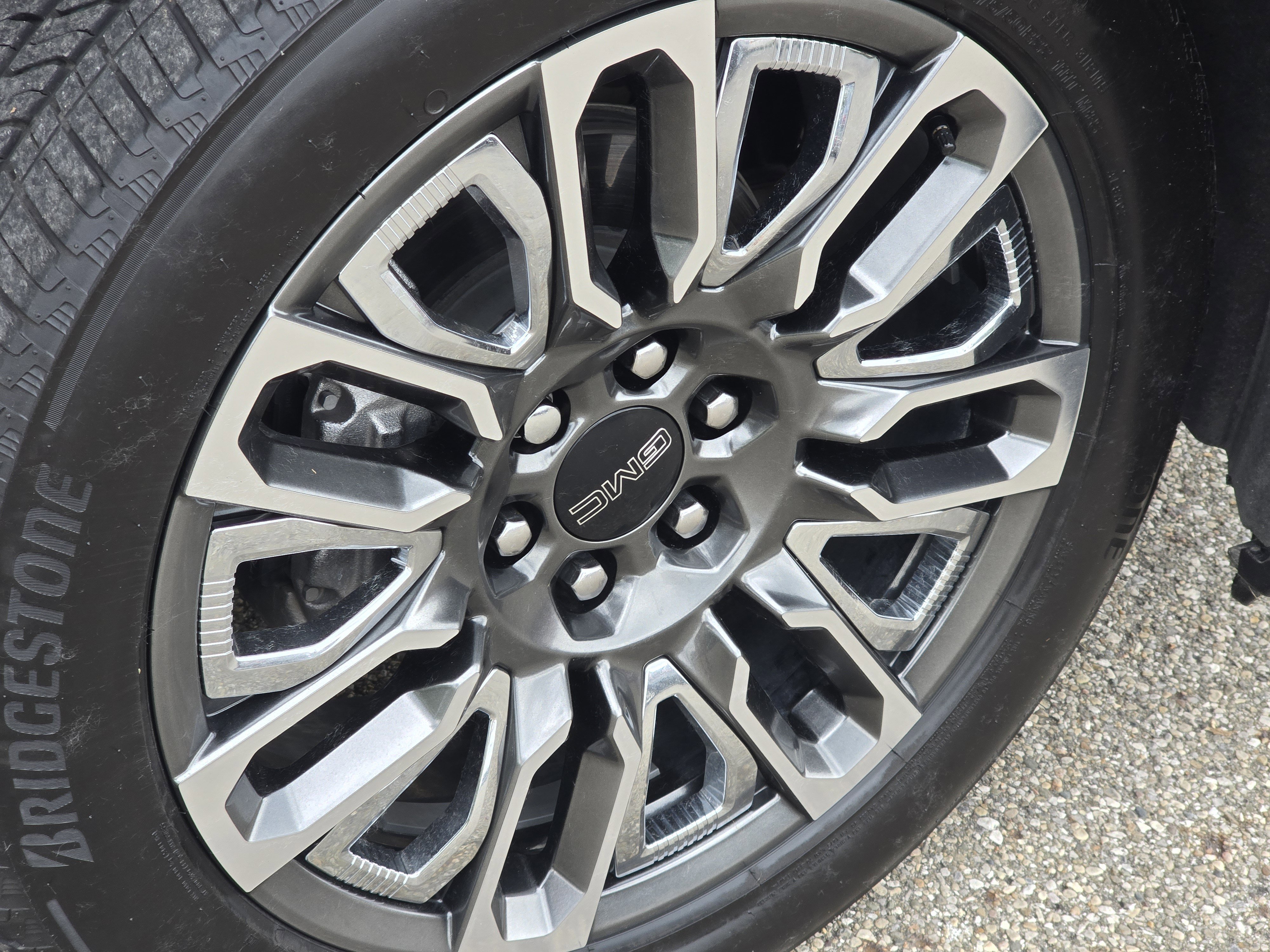 Used 2025 Thunderstorm Gray GMC Denali Ultimate image 12