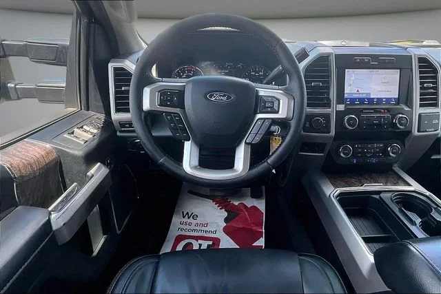Used 2019 Magnetic Metallic Ford Lariat image 9