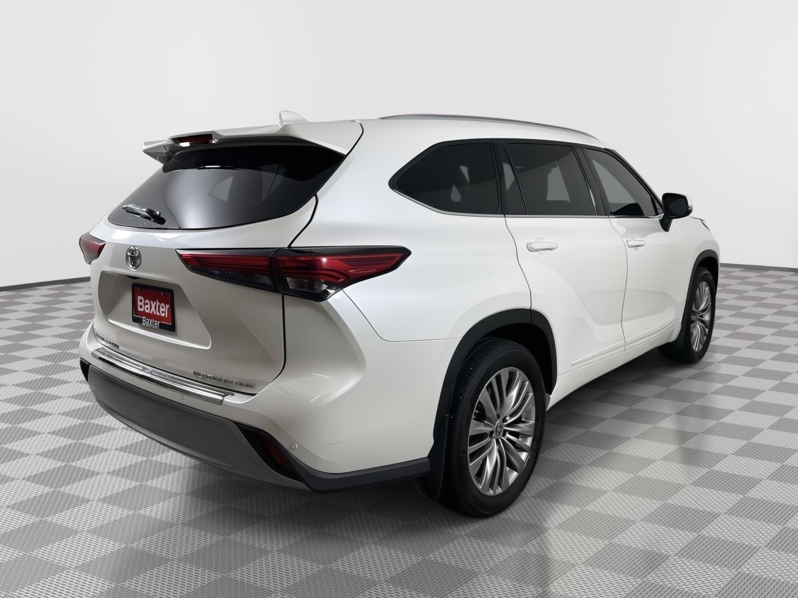 Used 2021 Blizzard Pearl Toyota Platinum image 12