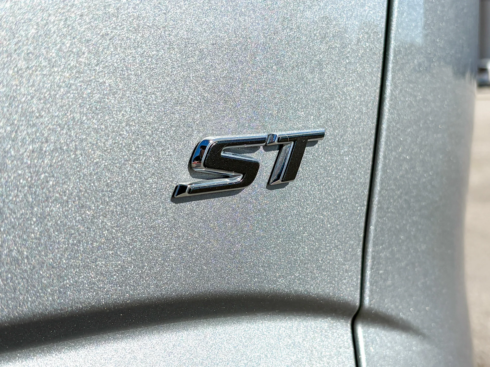 Used 2024 Gray Buick Essence image 9