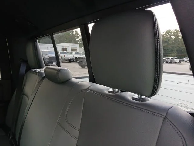 New 2026 Bright White Clearcoat RAM Tradesman image 18