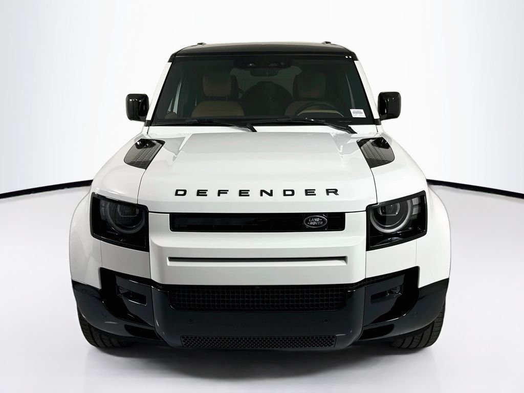 New 2026 Fuji White Land Rover X-Dynamic SE image 2