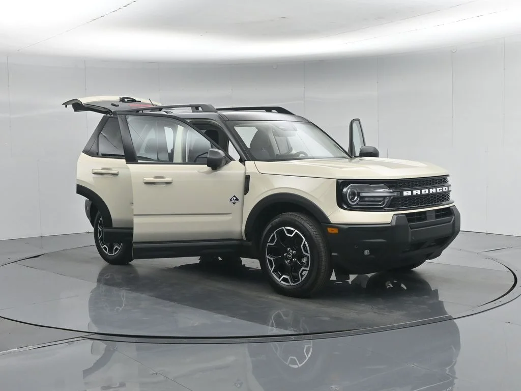 Certified Used 2025 Beige Ford Outer Banks image 35