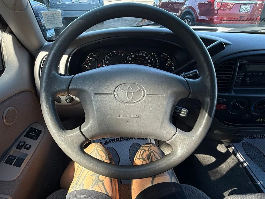 Used 2000 Gray Toyota SR5 image 26
