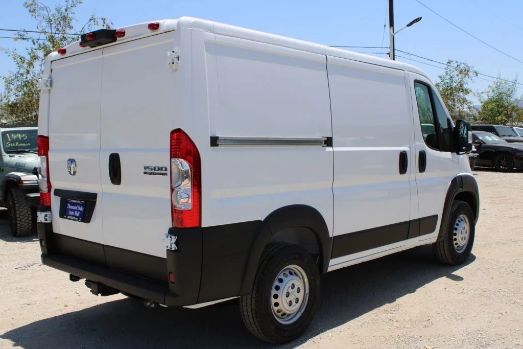 New 2026 Bright White Clear-Coat Exterior Paint Ram Low Roof image 4