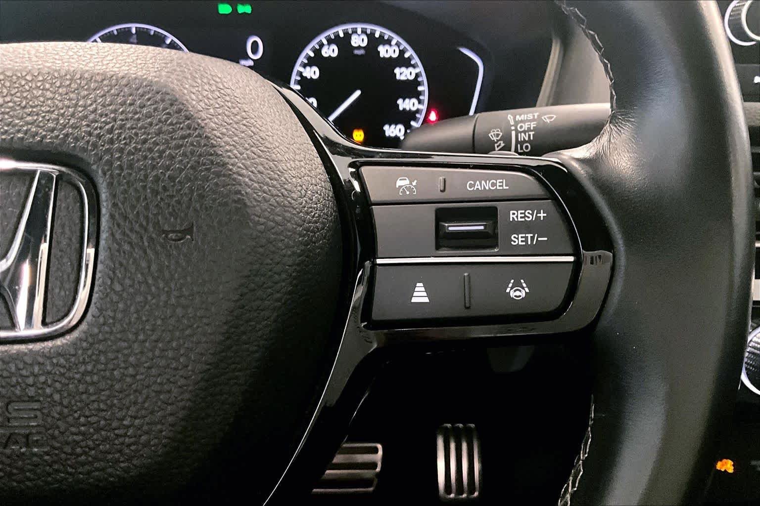 Used 2022 Platinum White Pearl Honda Sport image 23
