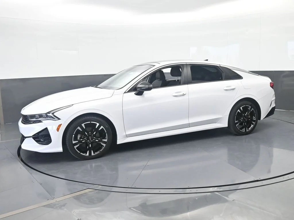 Used 2023 Glacial White Pearl Kia GT-Line image 1
