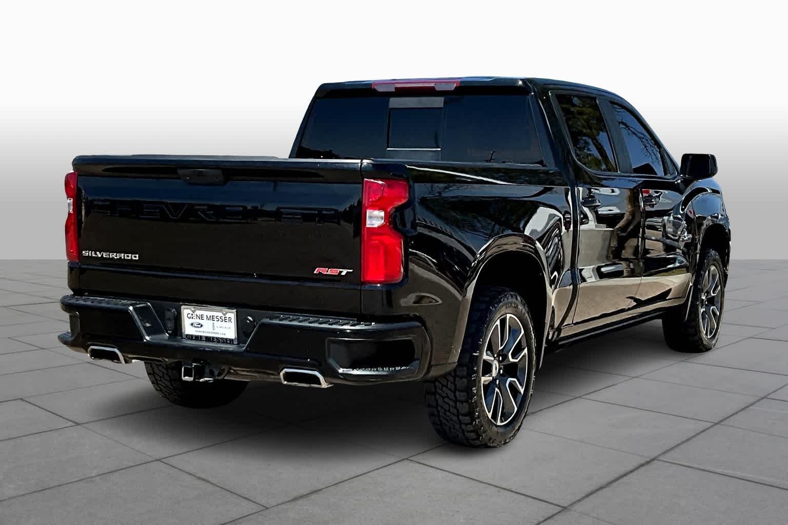 Used 2022 Black Chevrolet RST image 12