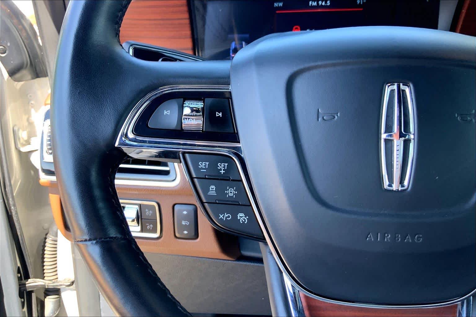 Certified Used 2022 Ceramic Pearl Metallic Tri-Coat Lincoln Reserve image 24