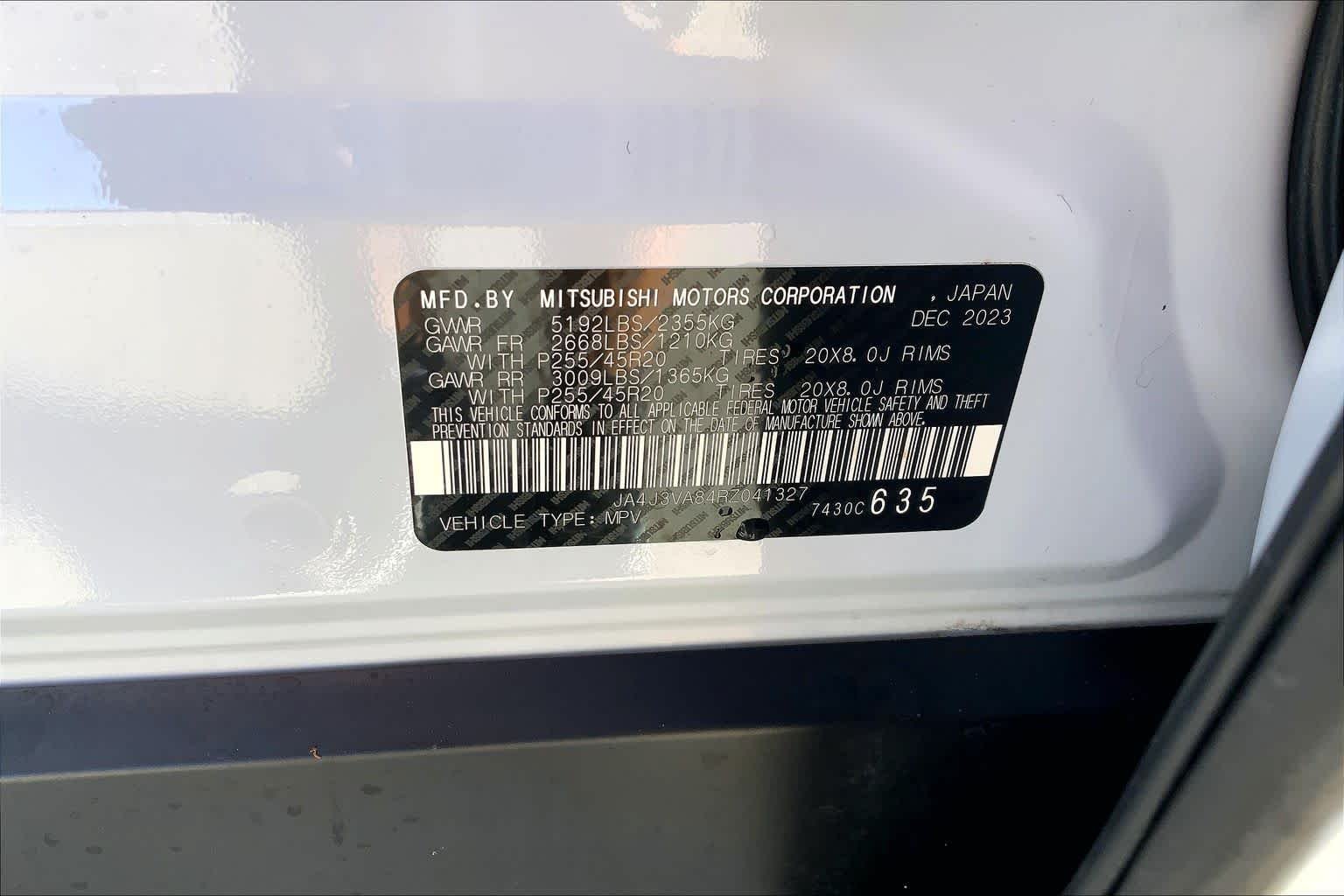 Used 2024 White Diamond Mitsubishi SE image 28