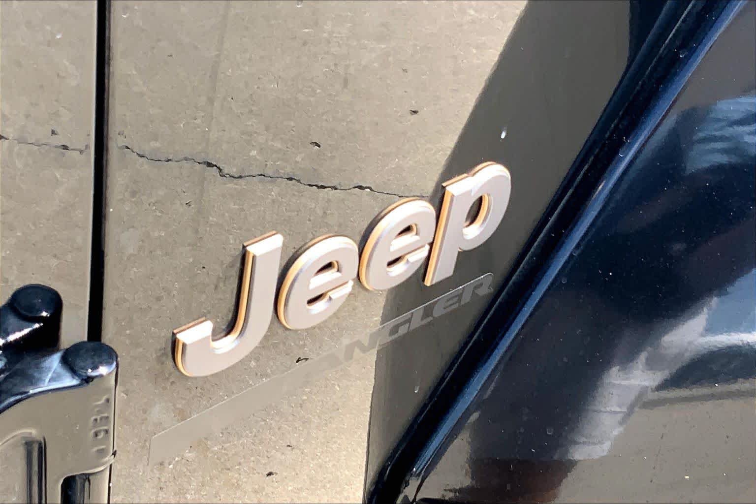 Used 2023 Black Clearcoat Jeep Rubicon 392 image 30