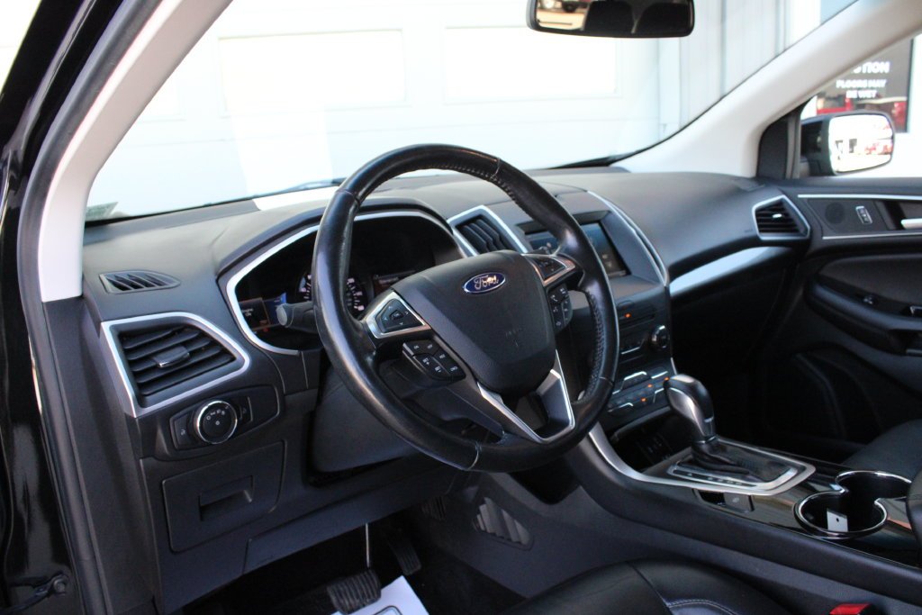 Used 2015 Black Ford SEL image 2