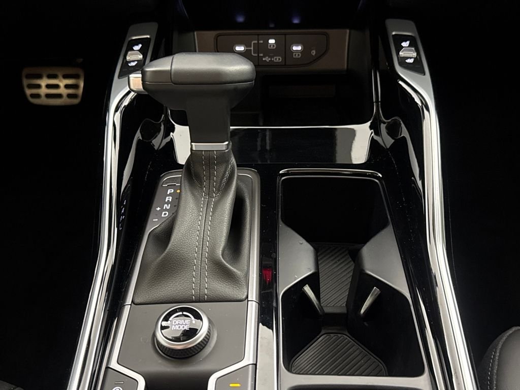 2025 Kia Sorento SX - Photo 19