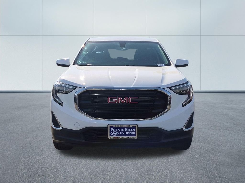 Used 2018 White GMC SLE image 2