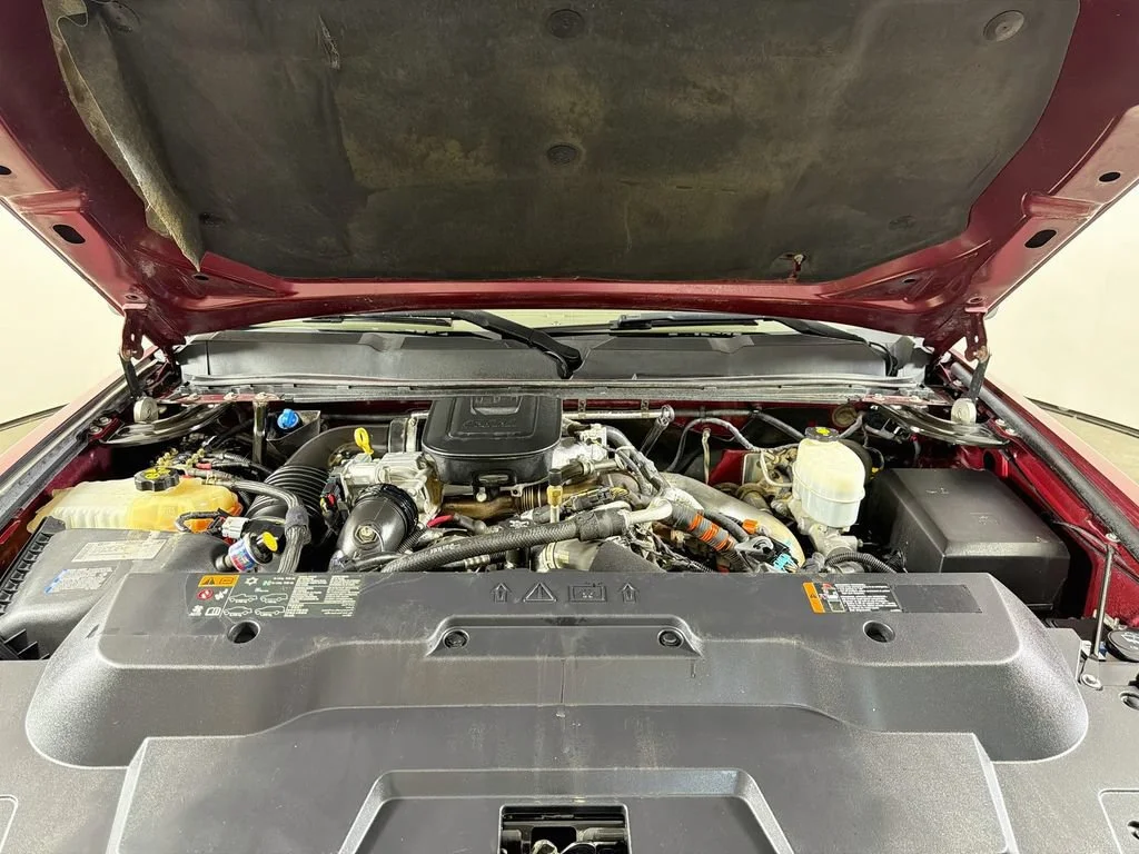 Used 2013 DEEP RUBY METALLIC Chevrolet SRW LTZ image 26
