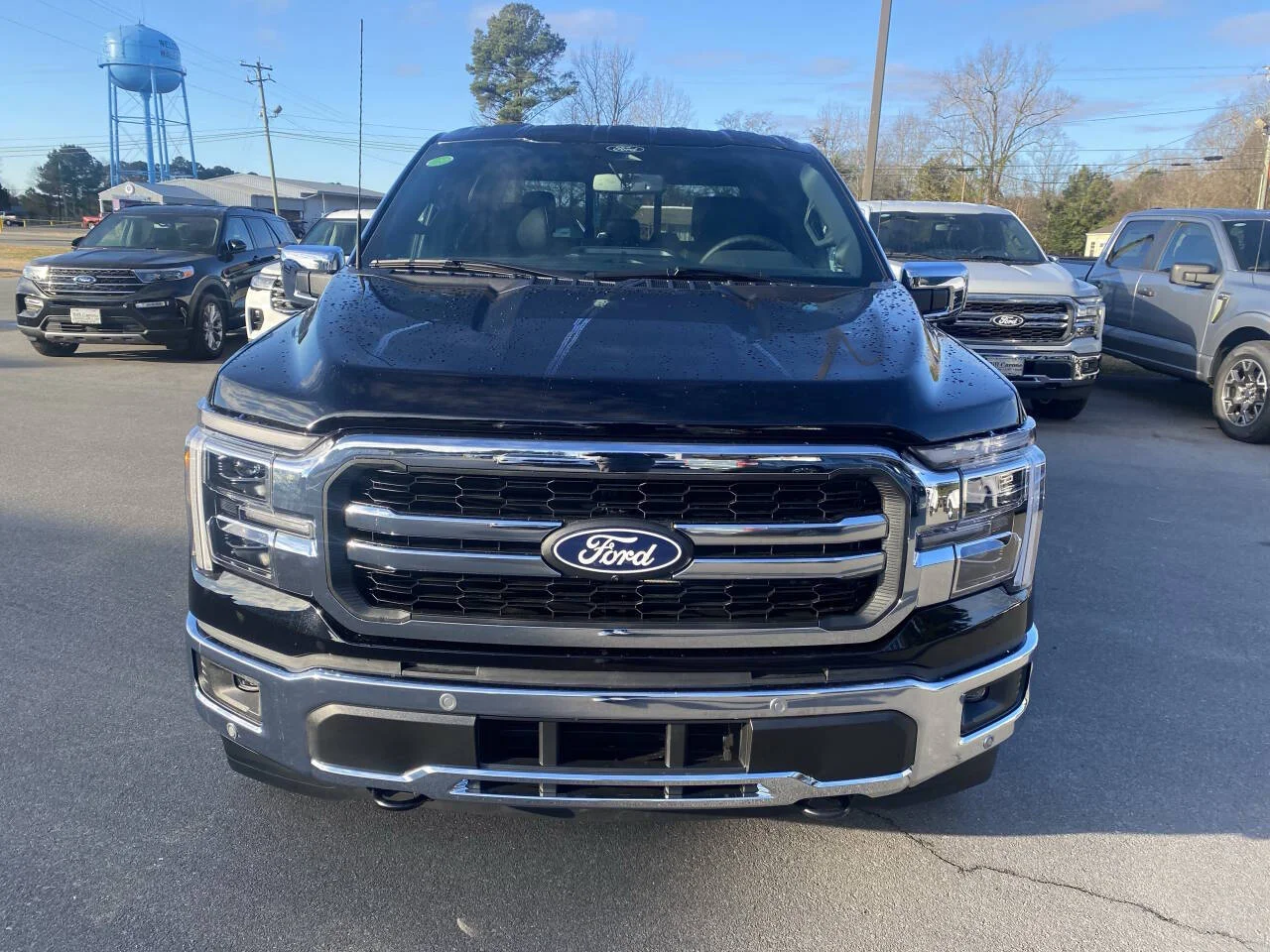 New 2026 Agate Black Ford Lariat 4x4 4dr SuperCrew 5.5 ft. SB image 8